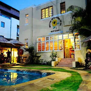  Hostal A Sunflower Stop Backpackers